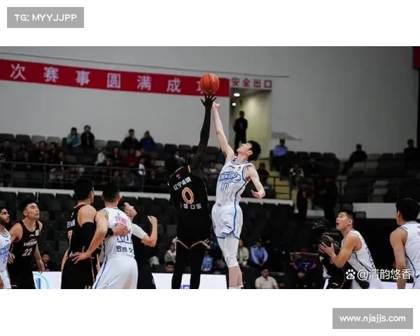 19:35视频直播CBA新赛季揭幕战-山东男篮vs江苏中铁 19:35视频直播CBA新赛季揭幕战-山东男篮vs江苏中铁